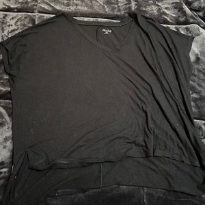 Black tee shirt